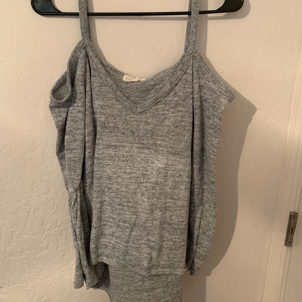 L.A. Hearts open shoulder long sleeve sweater top